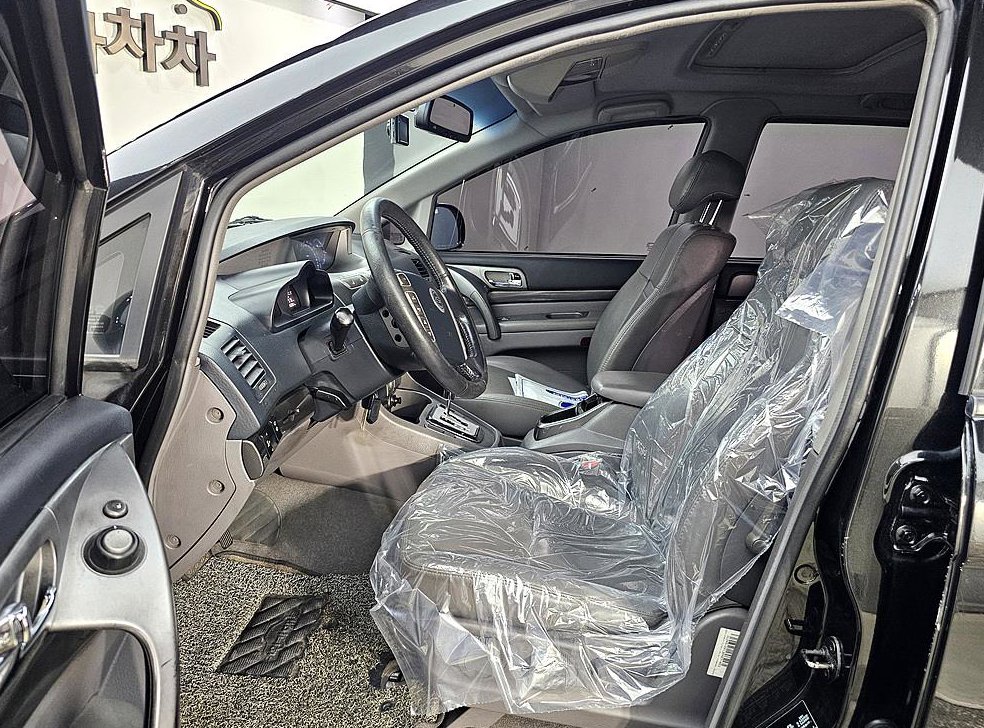 KG모빌리티(쌍용)  코란도 4WD LT 사진 8