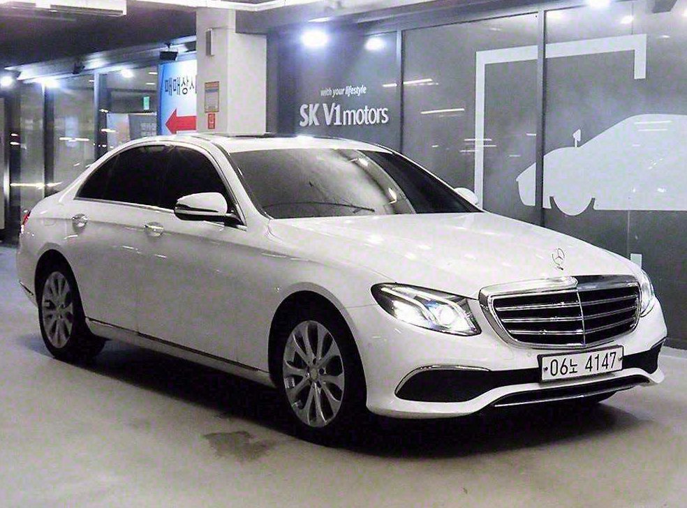 벤츠 E 클래스 E220d 익스클루시브