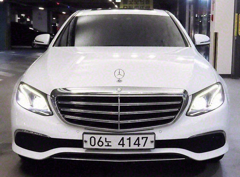 벤츠 E 클래스 E220d 익스클루시브 사진 2