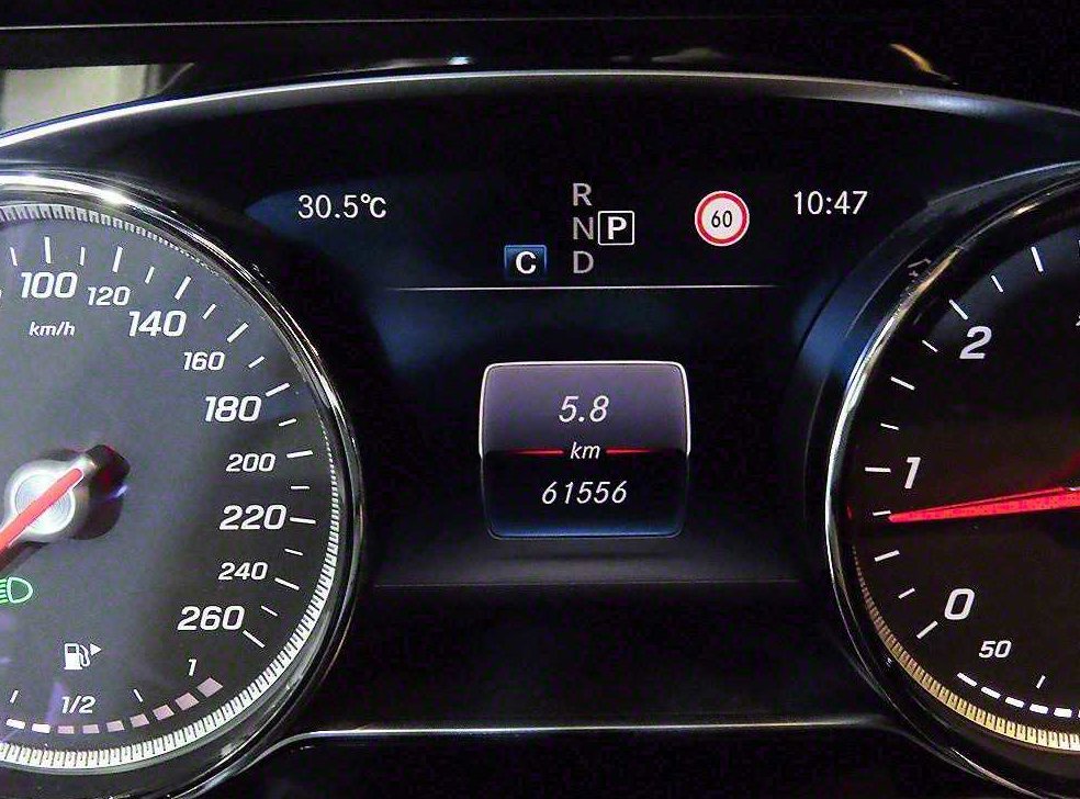 벤츠 E 클래스 E220d 익스클루시브 사진 9