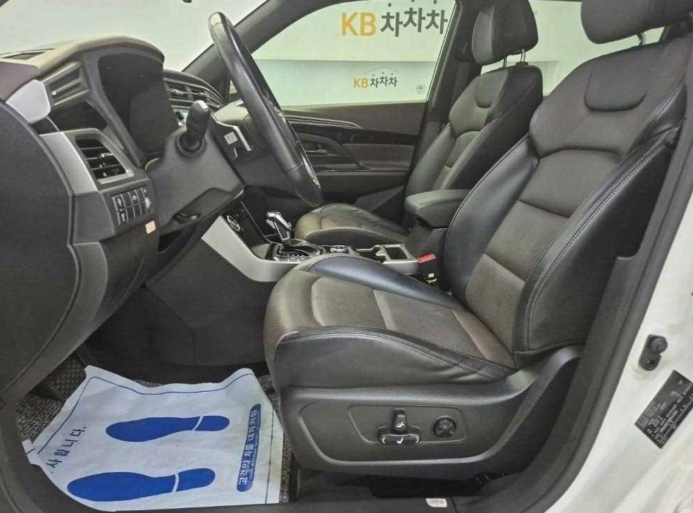 KG모빌리티(쌍용)  코란도 2WD 가솔린 1.5 C5 플러스 사진 11