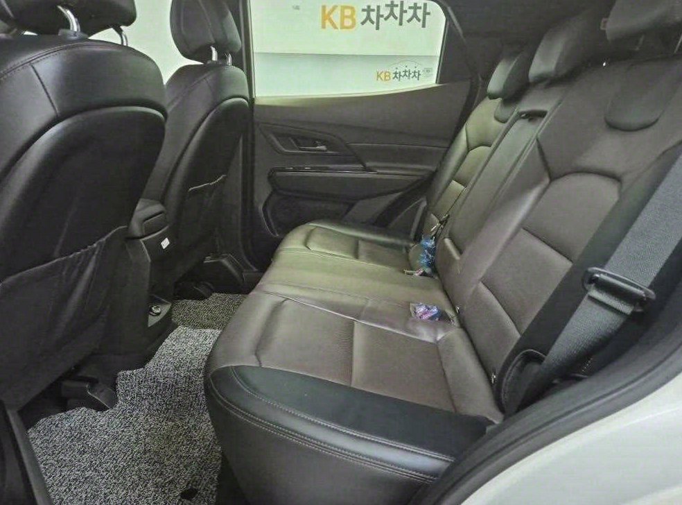 KG모빌리티(쌍용)  코란도 2WD 가솔린 1.5 C5 플러스 사진 12
