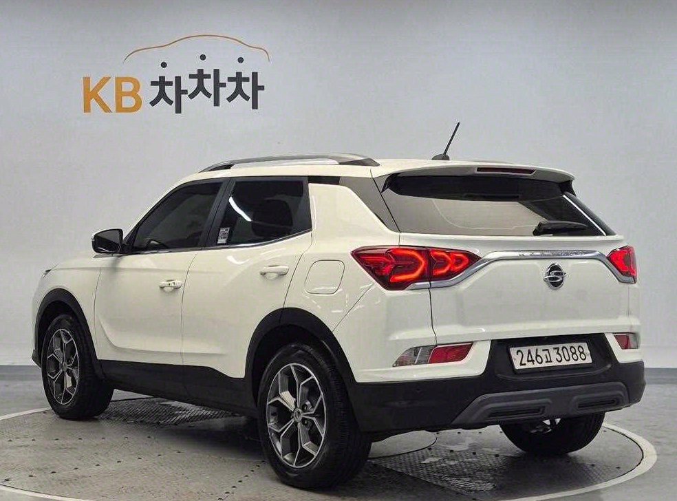 KG모빌리티(쌍용)  코란도 2WD 가솔린 1.5 C5 플러스 사진 2