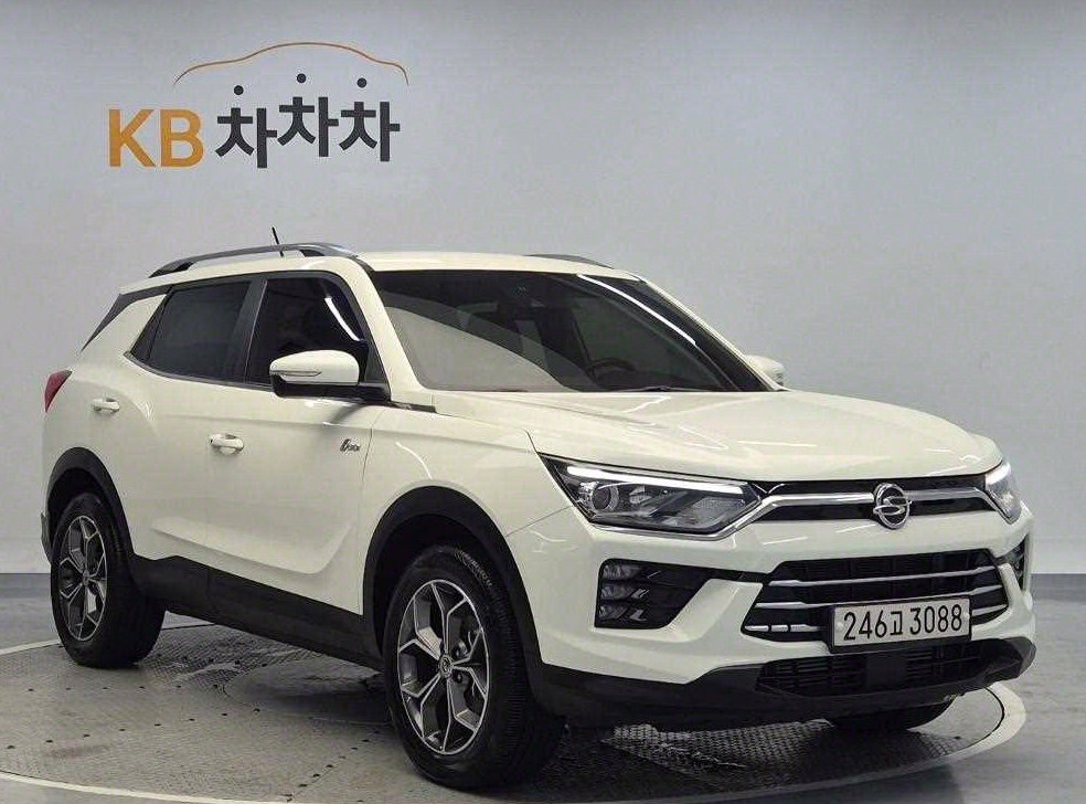 KG모빌리티(쌍용)  코란도 2WD 가솔린 1.5 C5 플러스 사진 4