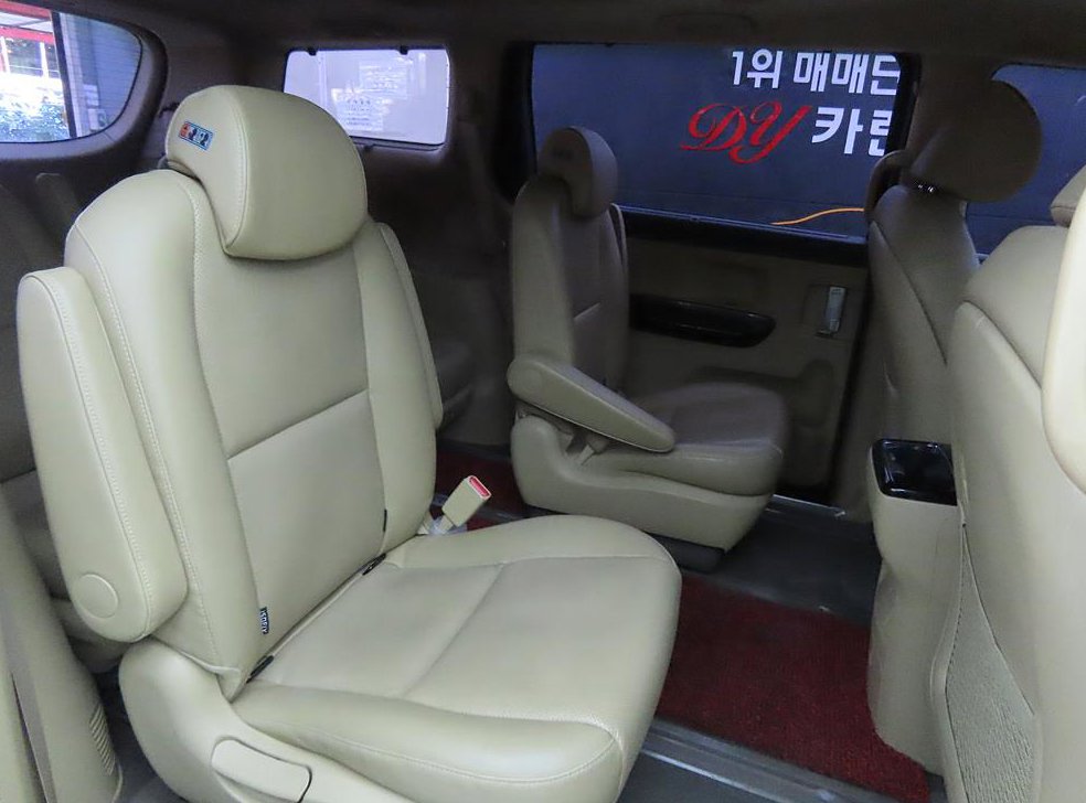 기아 카니발 디젤 9인승 프레스티지 사진 6