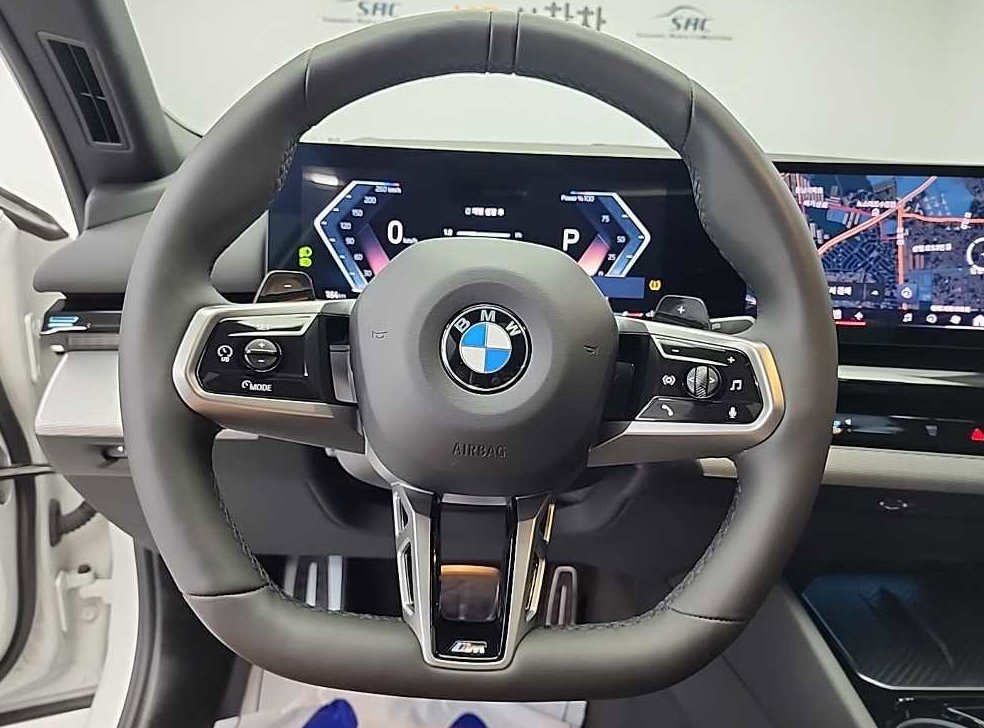 BMW 5시리즈 520i 사진 10
