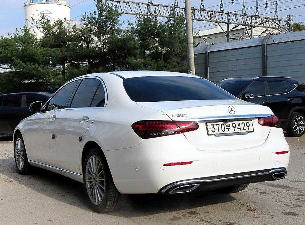 벤츠 E 클래스 E250 익스클루시브 사진 3