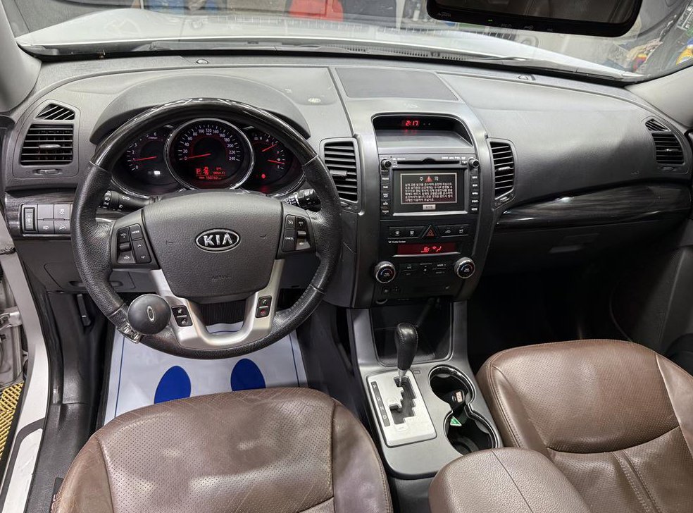 기아 쏘렌토 디젤 2WD 2.0 LIMITED 사진 9