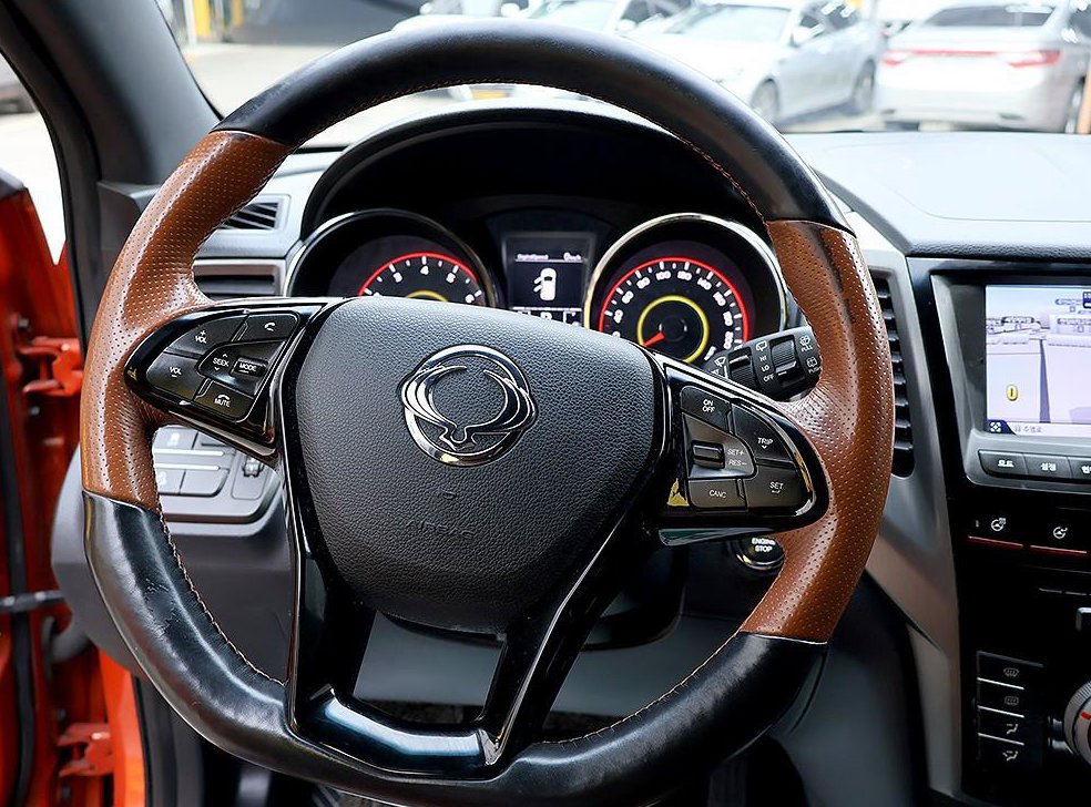KG모빌리티(쌍용)  티볼리 2WD 가솔린 기어 플러스 사진 8