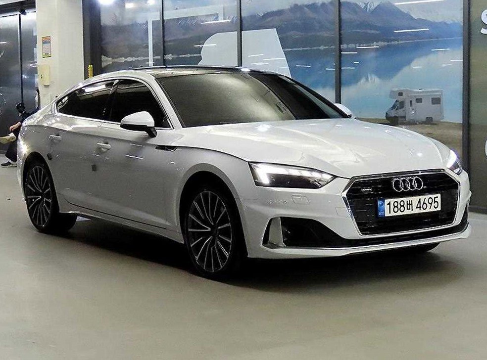 아우디 A5 40 TFSI 콰트로 스포트백