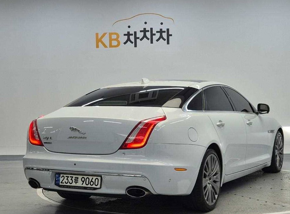 재규어 XJ 3.0D 사진 3