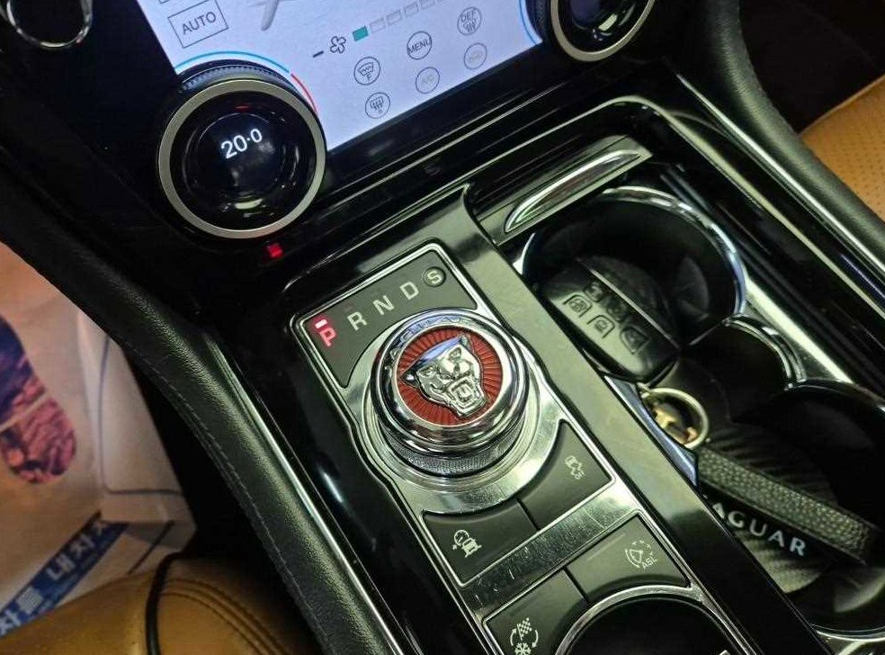 재규어 XJ 3.0D 사진 8