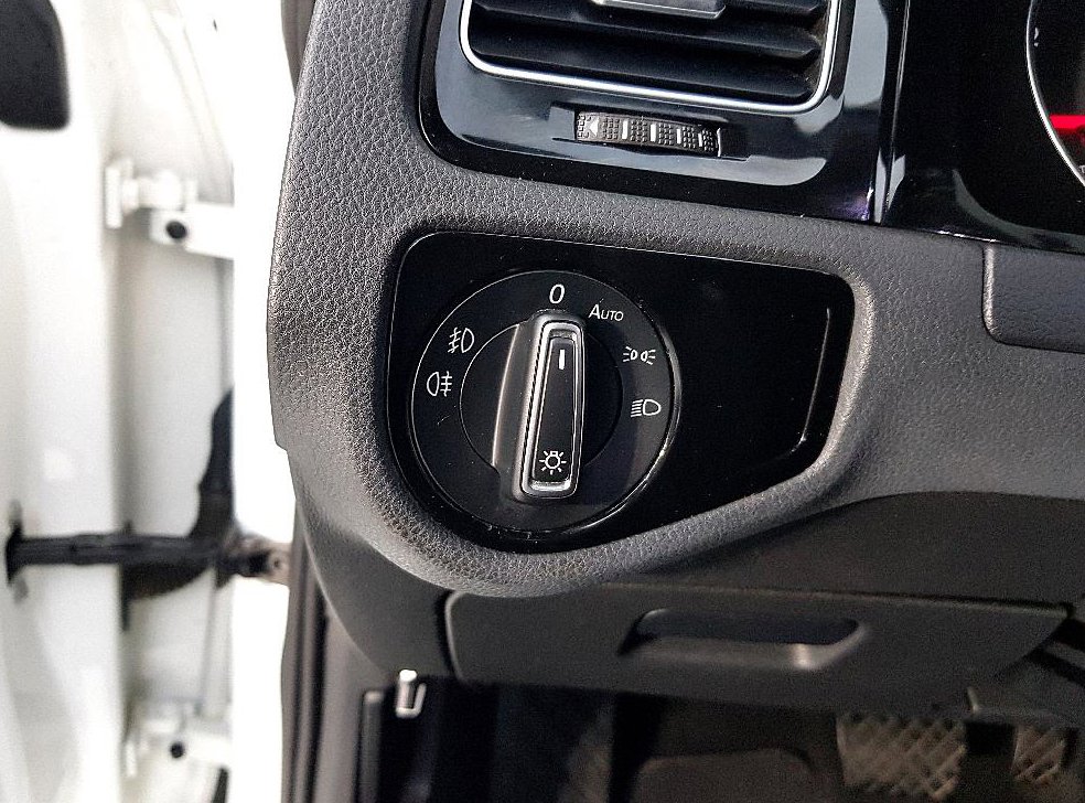 폭스바겐 골프 2.0 TDI 프리미엄 사진 11