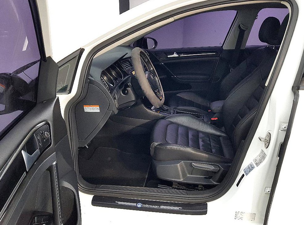 폭스바겐 골프 2.0 TDI 프리미엄 사진 8