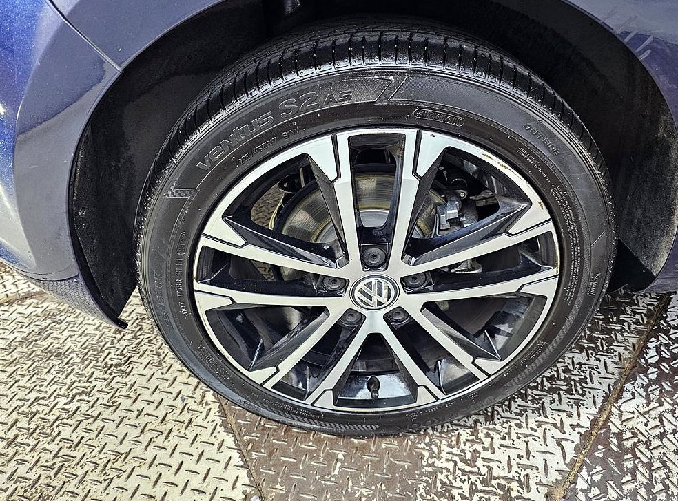 폭스바겐 골프 2.0 TDI 프리미엄 사진 20