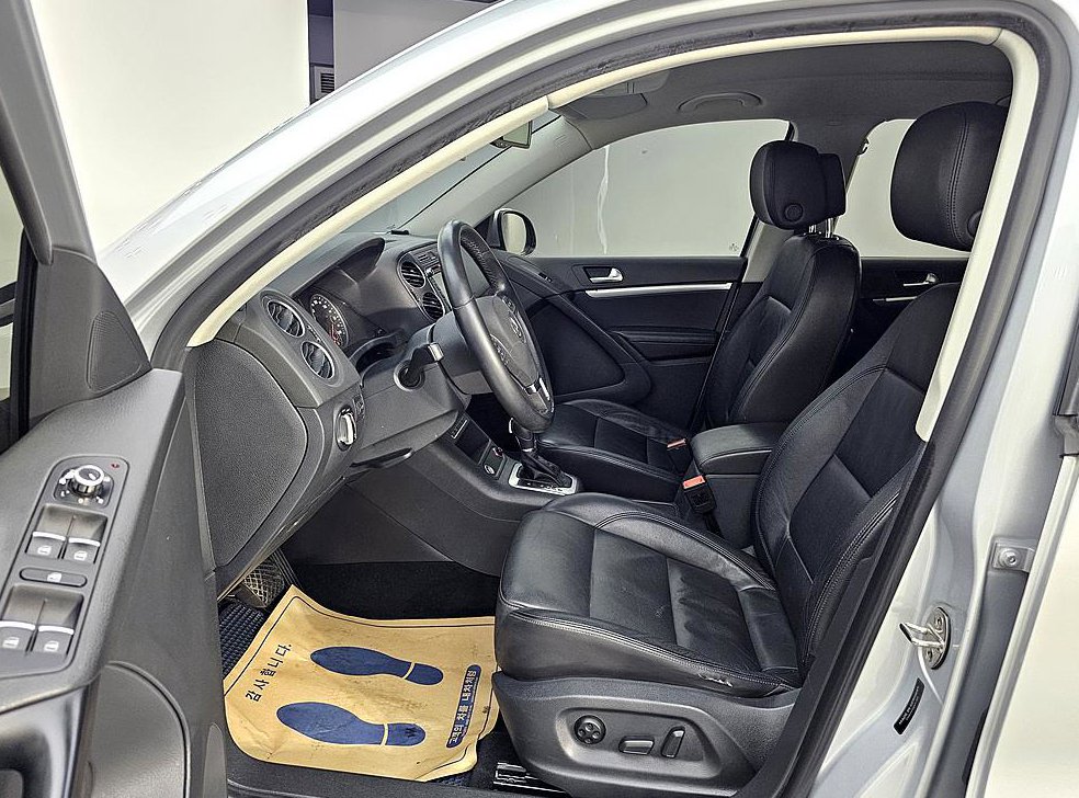 폭스바겐 티구안 2.0 TDI 컴포트 사진 7