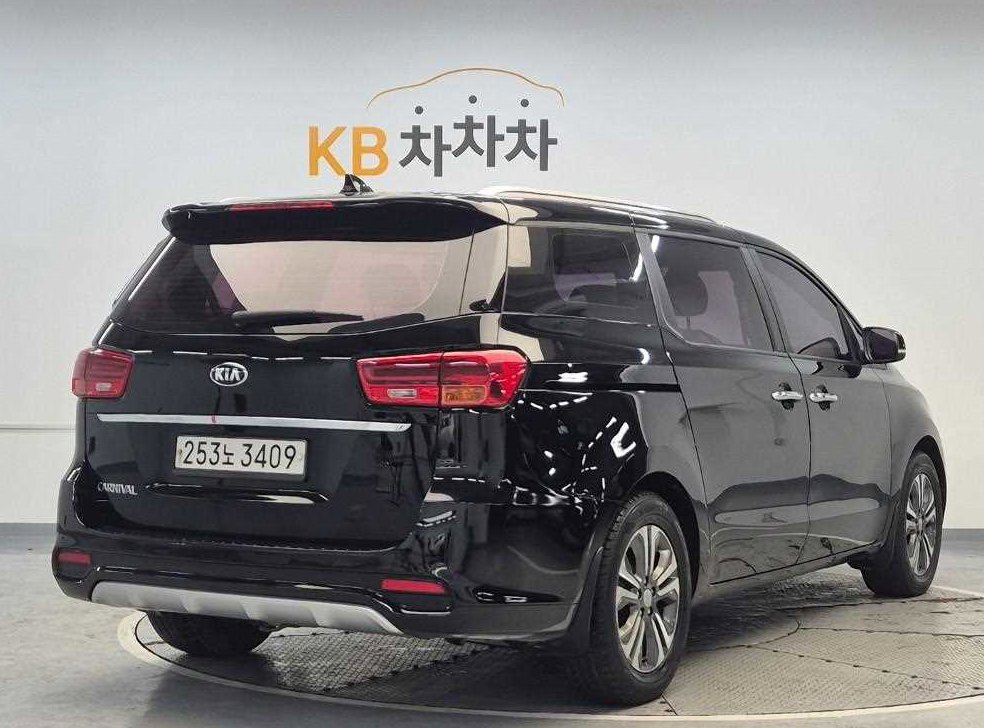 기아 카니발 디젤 9인승 럭셔리 사진 3