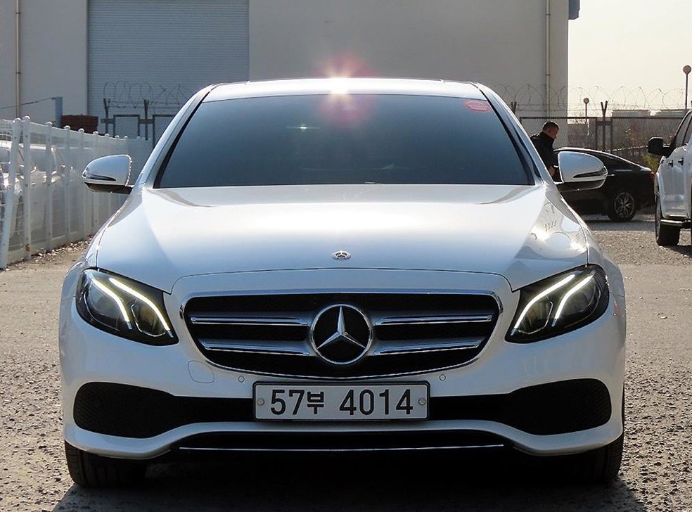 벤츠 E 클래스 E200 아방가르드