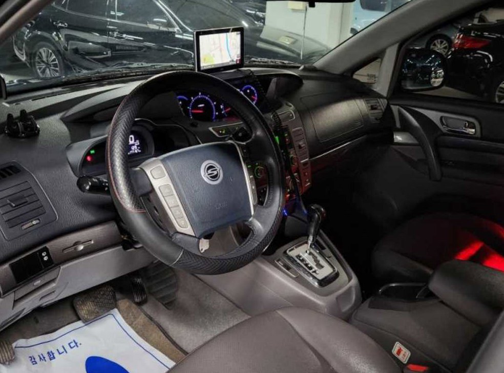 KG모빌리티(쌍용)  코란도 2WD LT 사진 6