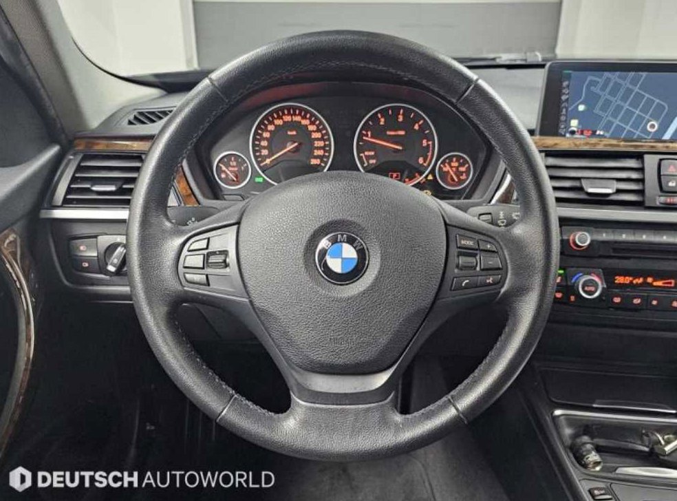 BMW 3시리즈 320d 사진 13
