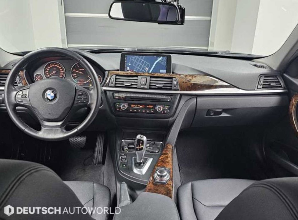 BMW 3시리즈 320d 사진 7
