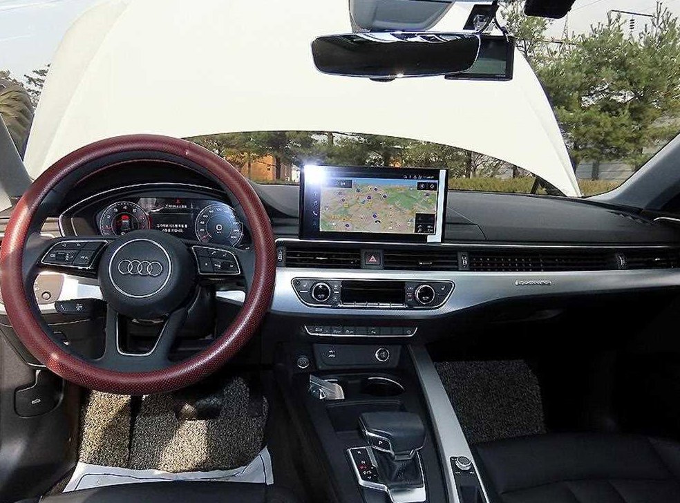 아우디 A5 40 TFSI 콰트로 스포트백 사진 7
