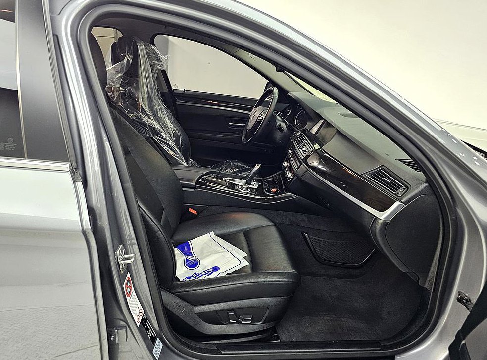 BMW 5시리즈 528i 사진 11