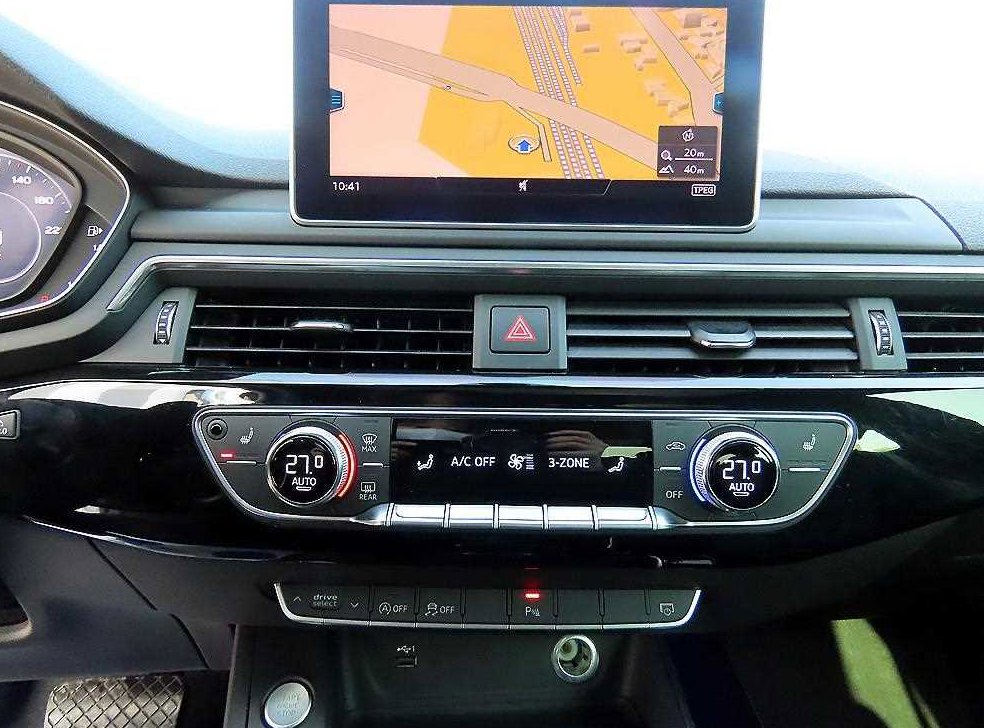 아우디 A5 45 TFSI 콰트로 프리미엄 스포트백 사진 13