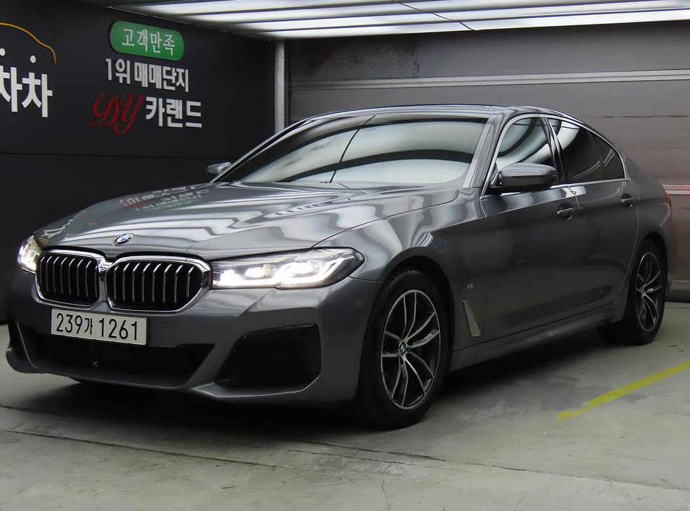 BMW 5시리즈 523d xDrive M 스포츠