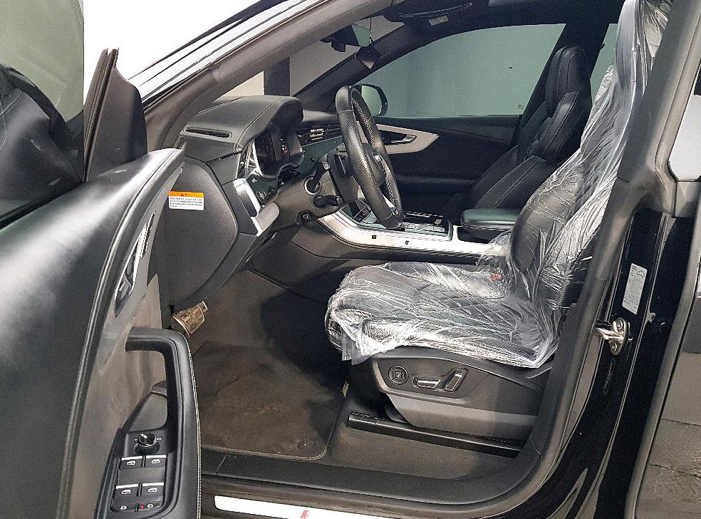 아우디 Q8 55 TFSI 콰트로 프리미엄 사진 8