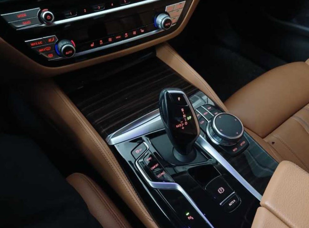 BMW 5시리즈 520i 럭셔리 사진 15