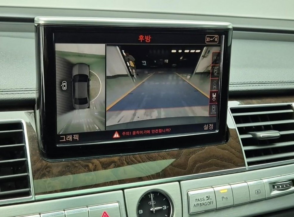 아우디 A8 60 TFSI 콰트로 LWB 사진 15