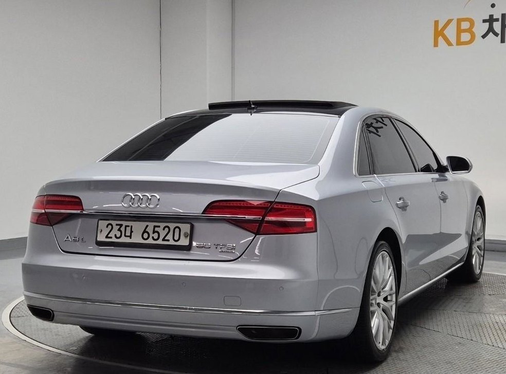 아우디 A8 60 TFSI 콰트로 LWB 사진 3