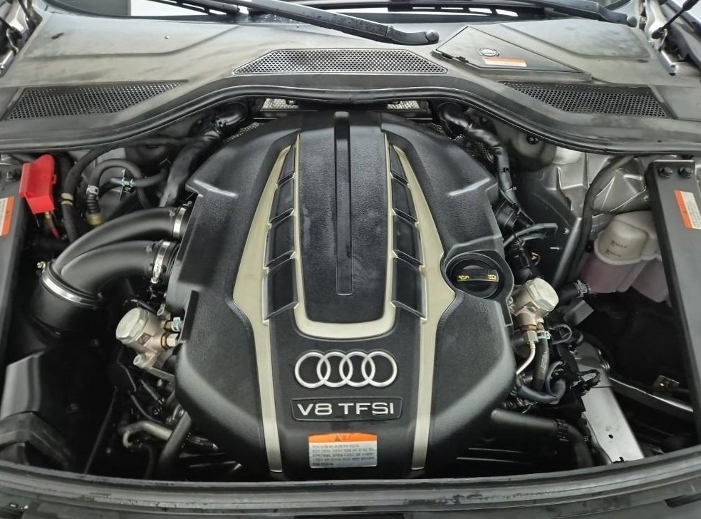 아우디 A8 60 TFSI 콰트로 LWB 사진 5