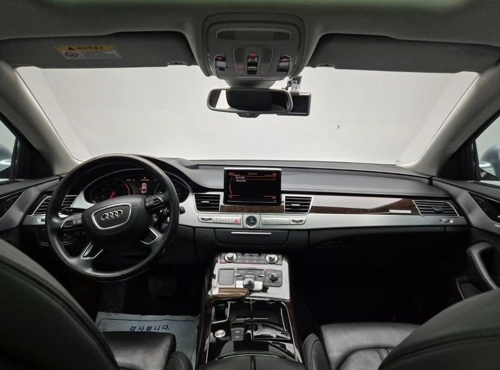 아우디 A8 60 TFSI 콰트로 LWB 사진 7