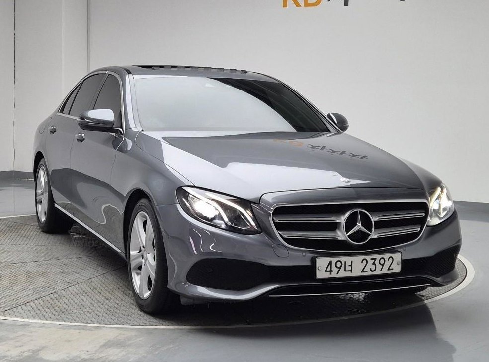 벤츠 E 클래스 E200 아방가르드 사진 4