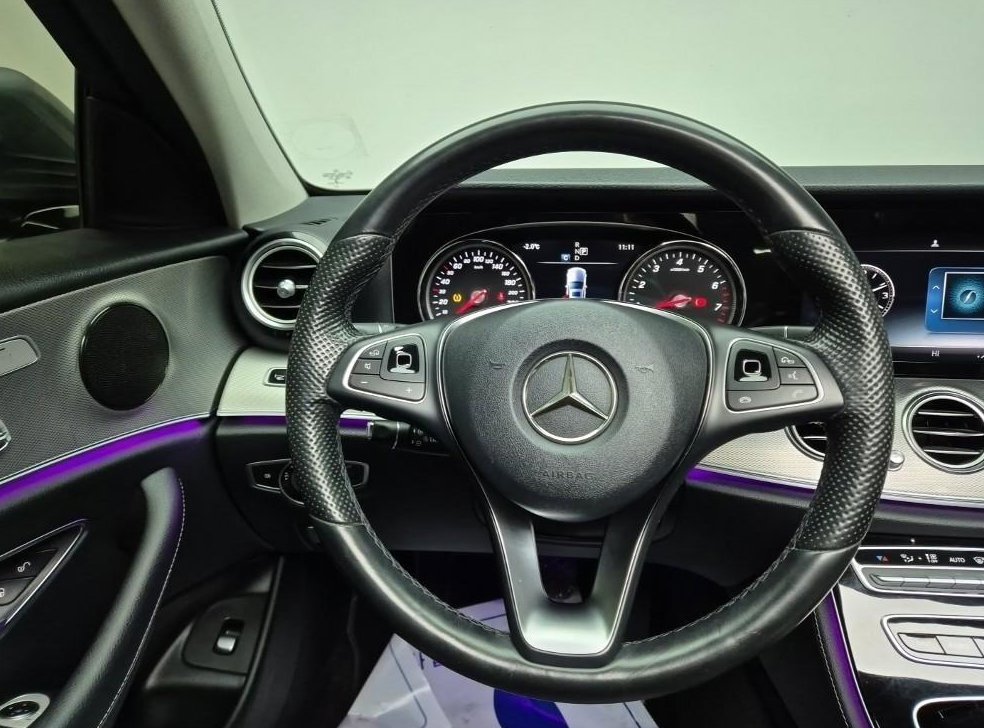 벤츠 E 클래스 E200 아방가르드 사진 6