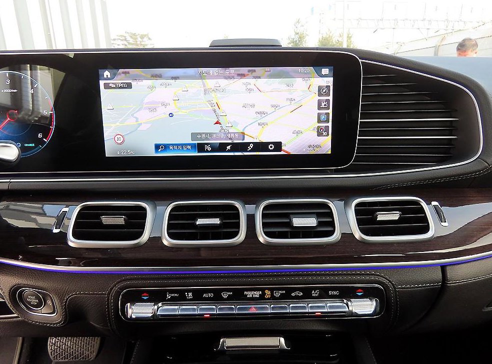 벤츠 GLE 클래스 GLE 300d 4MATIC 사진 13