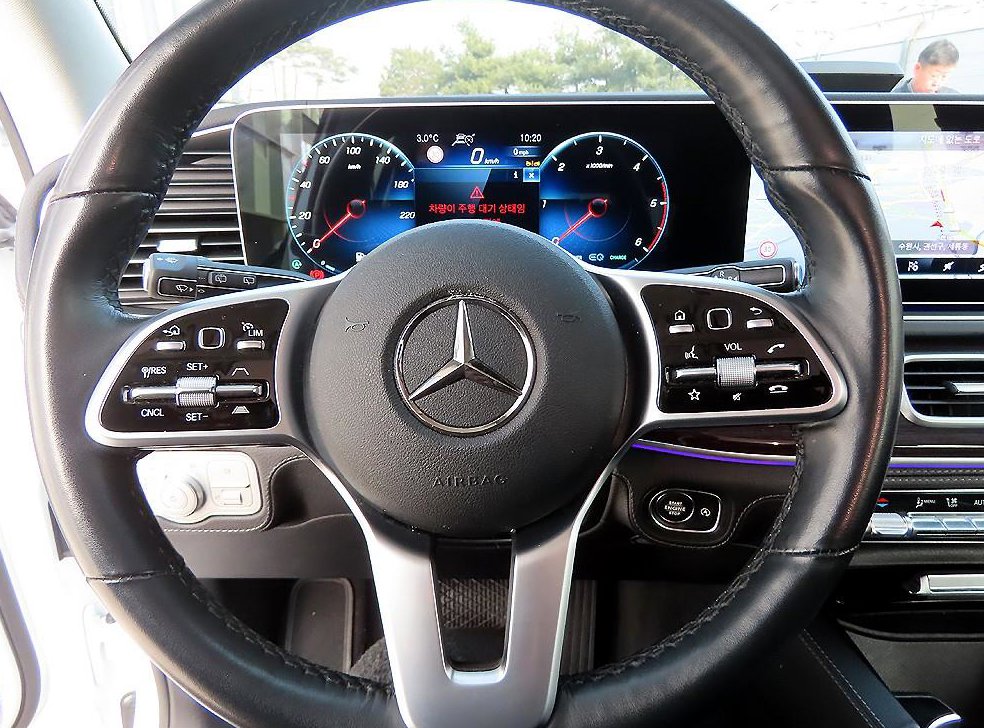 벤츠 GLE 클래스 GLE 300d 4MATIC 사진 8