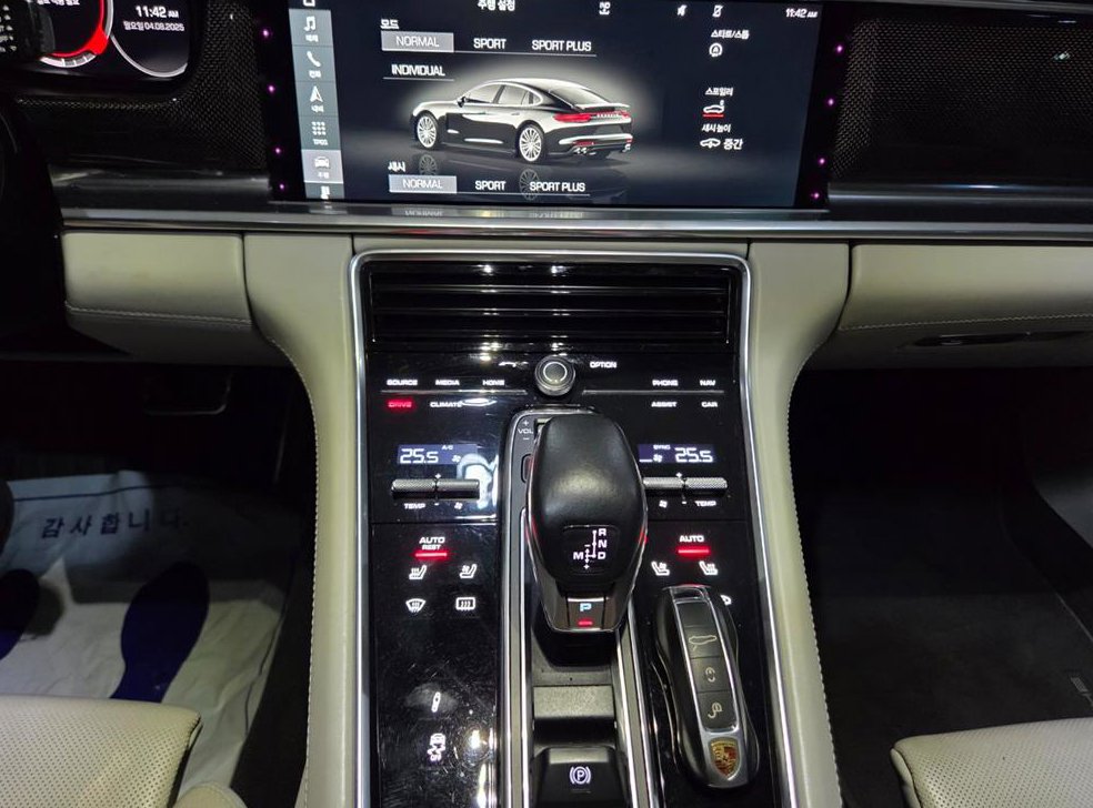 포르쉐 파나메라 2.9 4S 사진 11