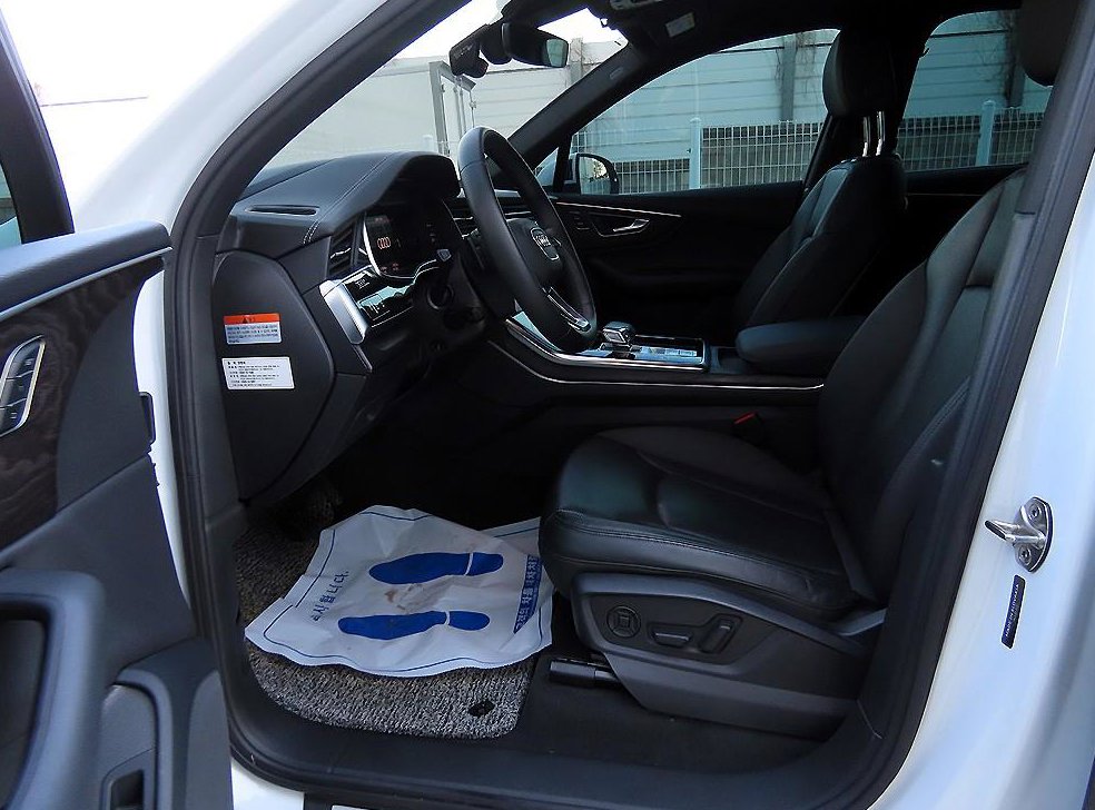 아우디 Q7 45 TDI 콰트로 프리미엄 사진 5