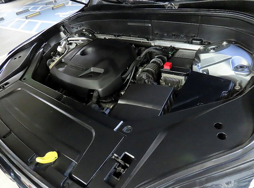 볼보 XC90 2.0 T6 AWD 사진 19