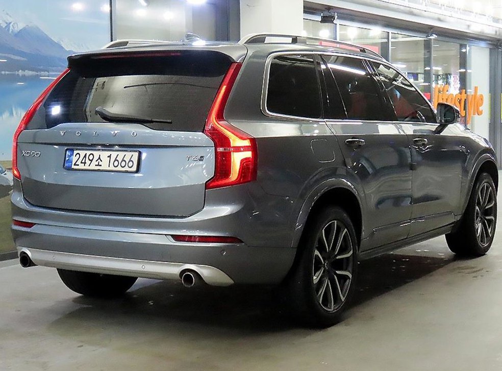 볼보 XC90 2.0 T6 AWD 사진 4