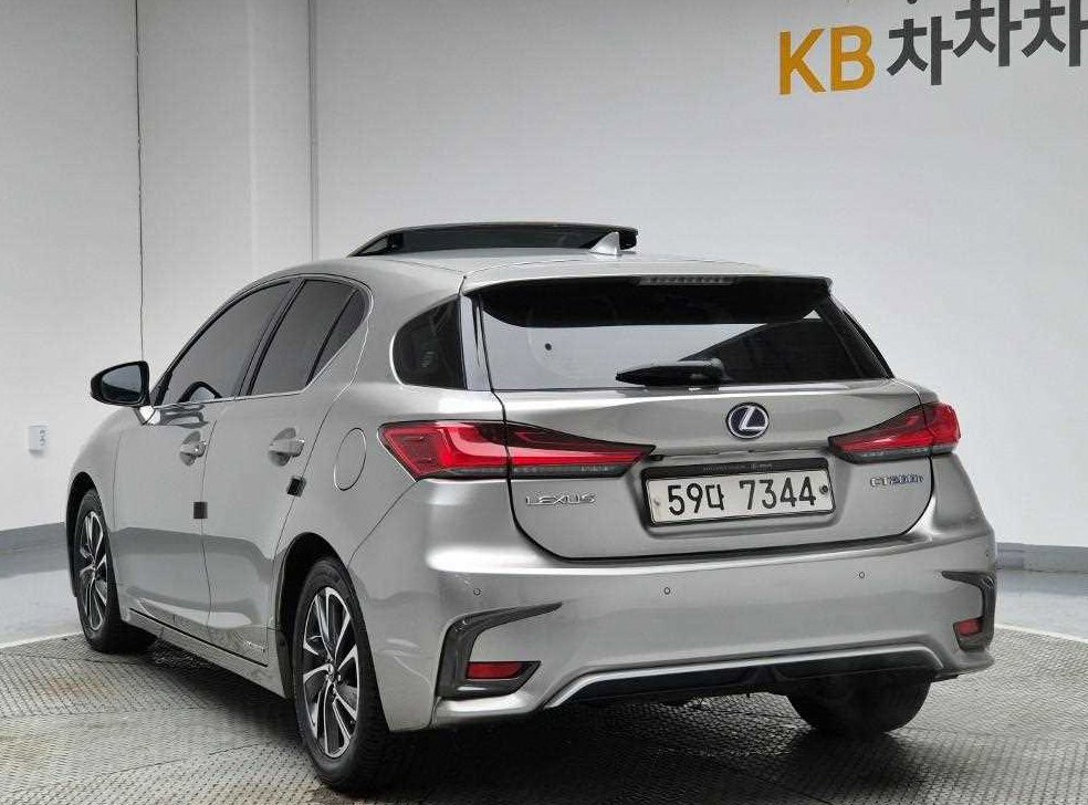 렉서스 CT CT200H 사진 2
