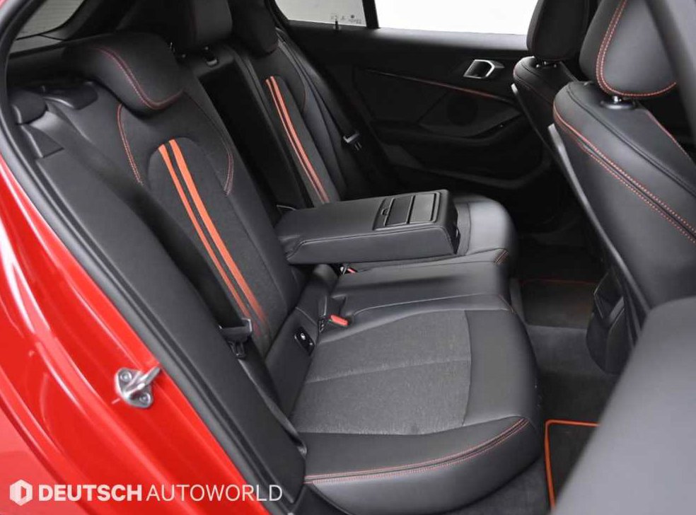 BMW 1시리즈 118d M 스포츠 퍼스트 에디션 사진 12