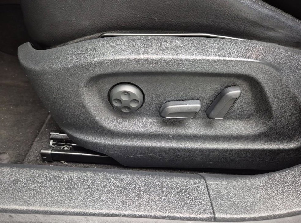 폭스바겐 티구안 2.0 TDI 컴포트 사진 5