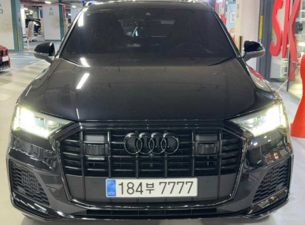 아우디 Q7 55 TFSI 콰트로 프리미엄