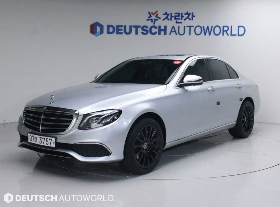 벤츠 E 클래스 E300 4MATIC 익스클루시브