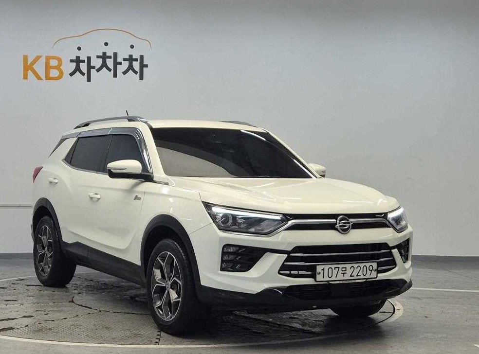 KG모빌리티(쌍용)  코란도 2WD 가솔린 1.5 C5 플러스 사진 4
