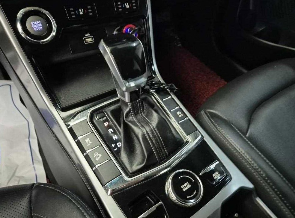 KG모빌리티(쌍용)  코란도 2WD 가솔린 1.5 C5 플러스 사진 8